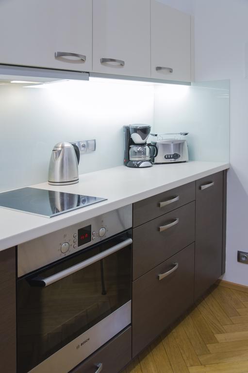 Modern Apartment Vsehrdova Prag Exteriör bild